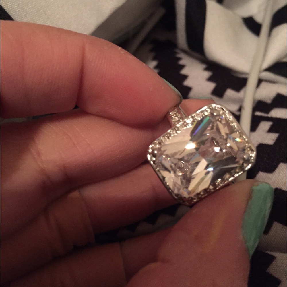 Cocktail ring